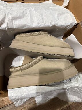 UGG Sand Platform Slip-On Sneakers